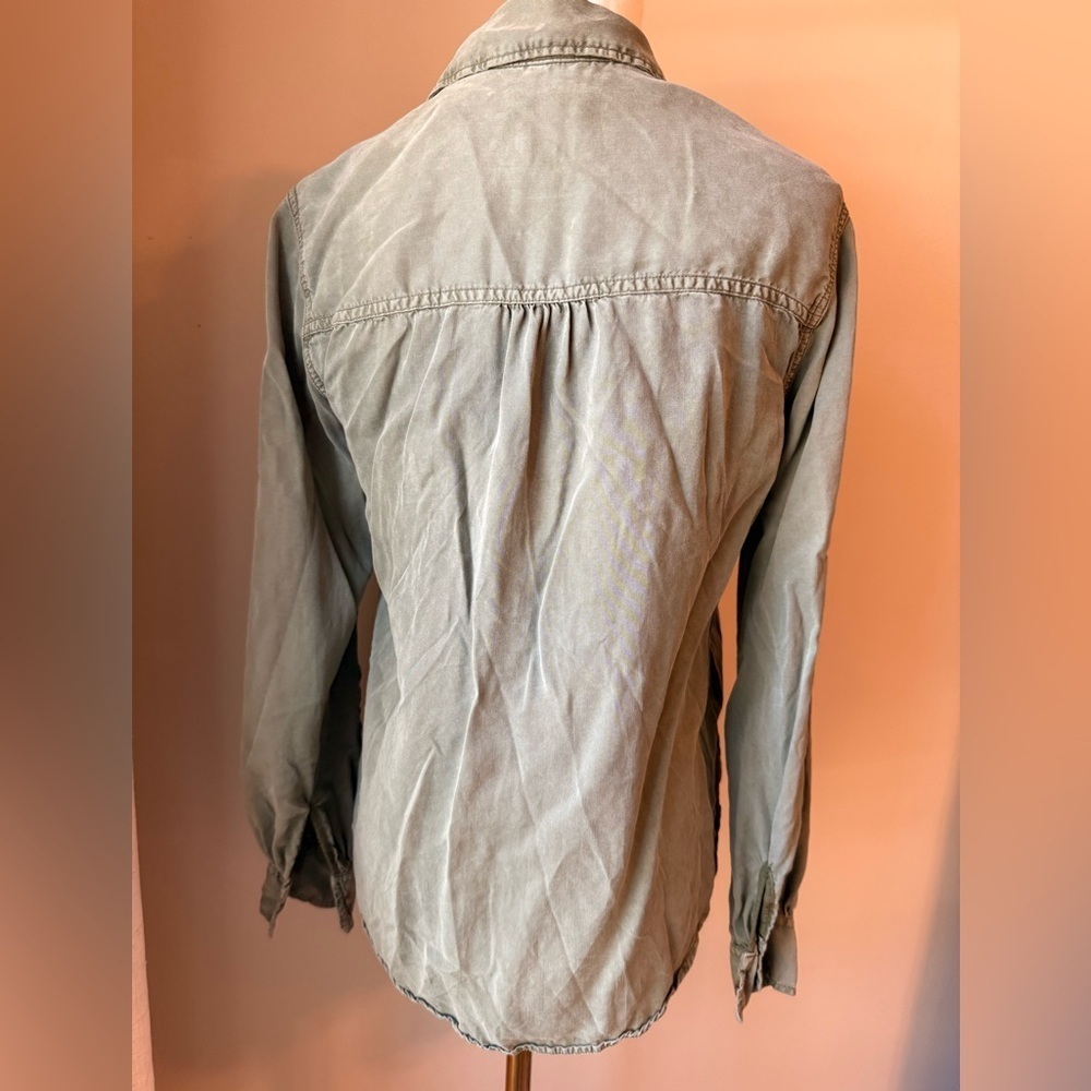 Abercrombie Knit Buttondown - Picture 2 of 4
